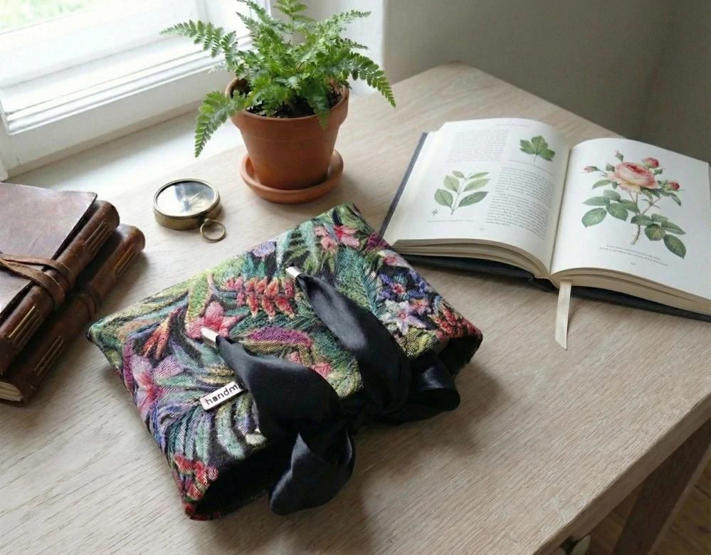 Obal na knihu - Botanica black