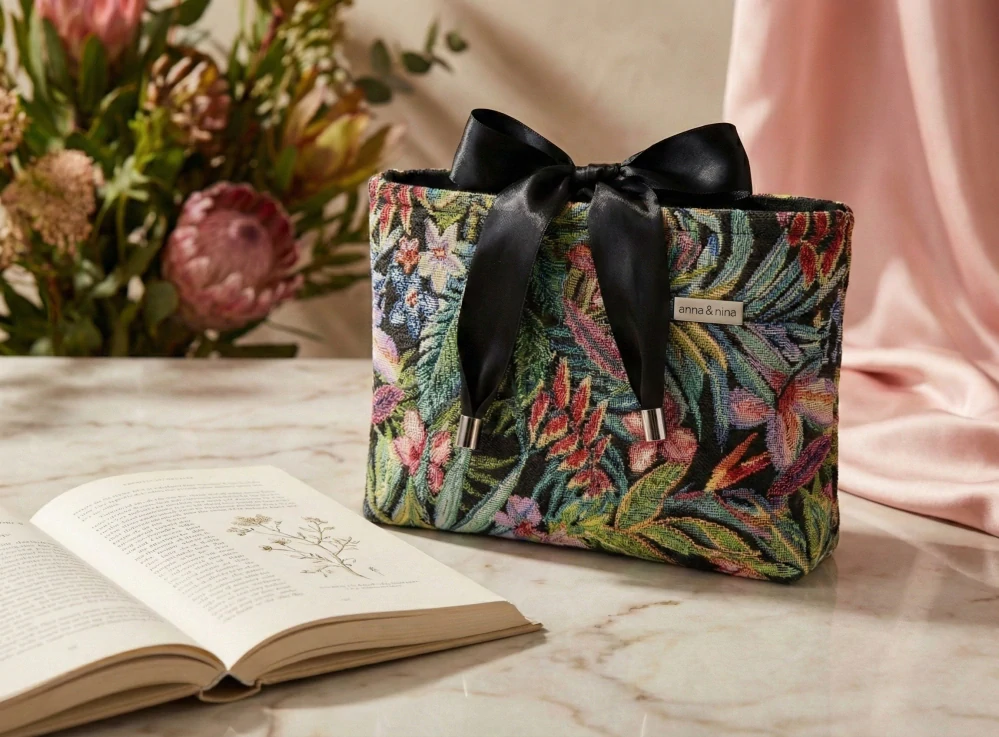 Obal na knihu - Botanica black